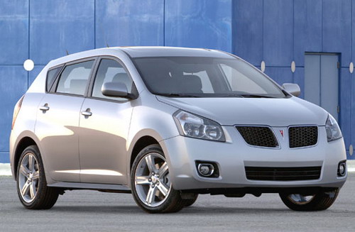 pontiac-vibe attractive and safe car for your teens